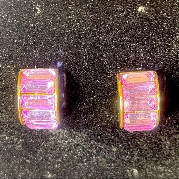 Gold cuff earrings w lilac rectangle gemstone embellishment - Picture 1 of 2